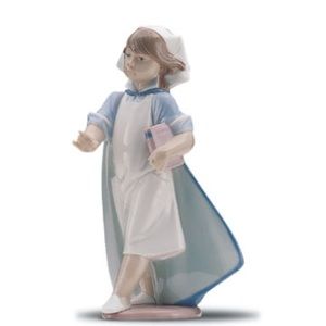 Lladro Young nurse, 6307